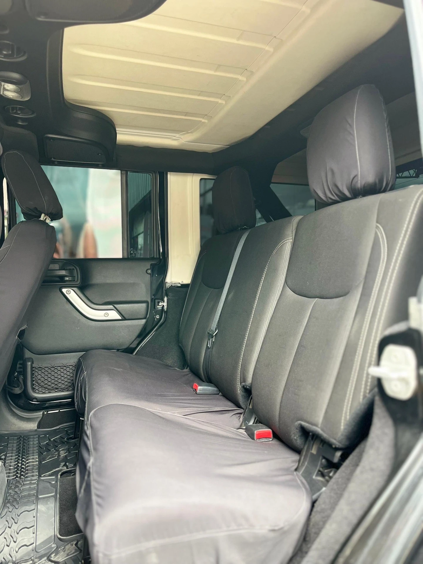 2016 Jeep Wrangler — foto 7