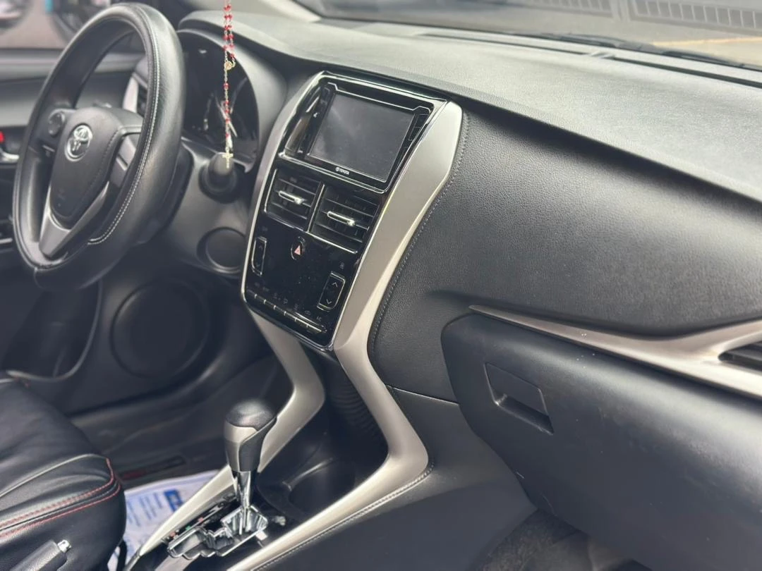 2020 Toyota Yaris E 2020 — foto 2