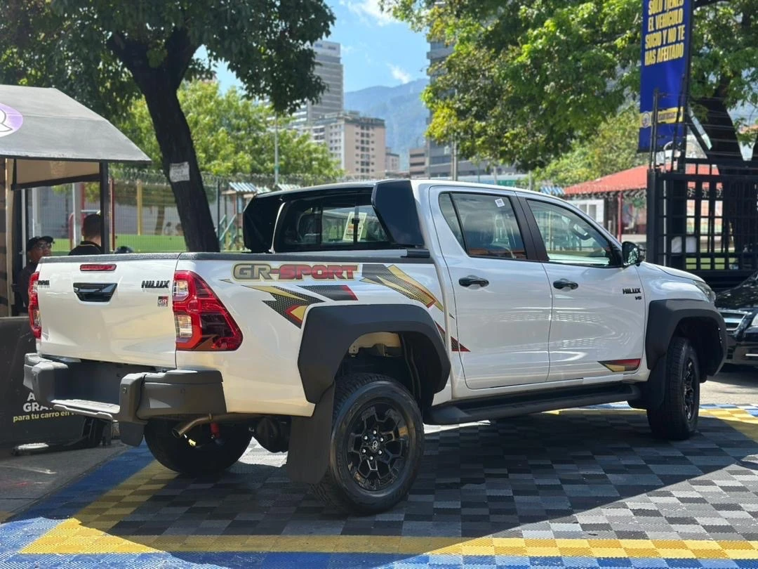 2026 Toyota Hilux GR SPORT 2026 — foto 5