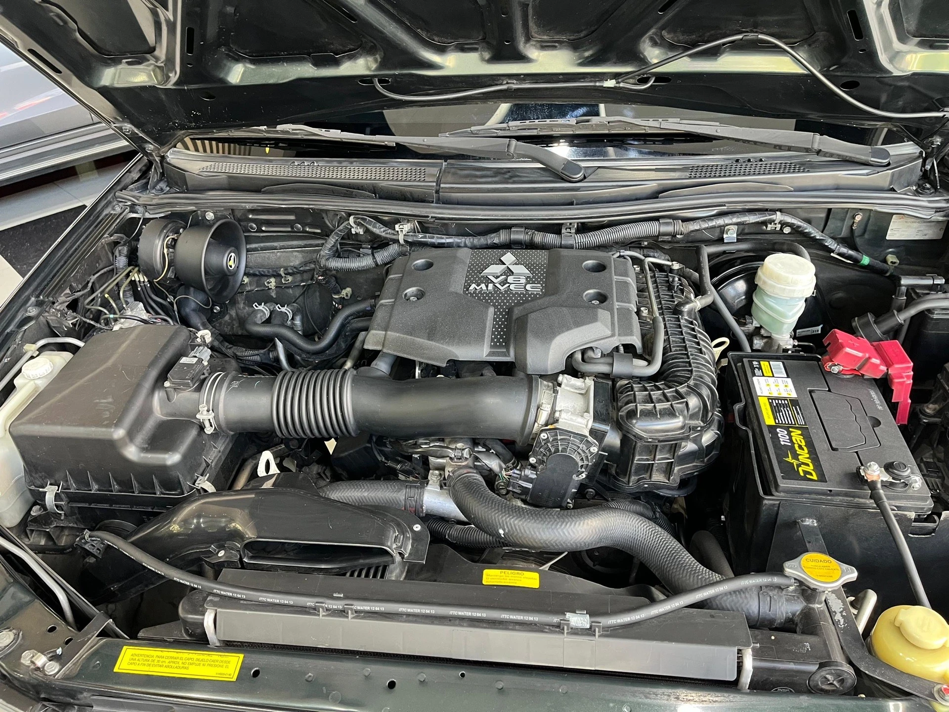 2014 Mitsubishi Montero Sport Blindado nivel 3 — foto 3