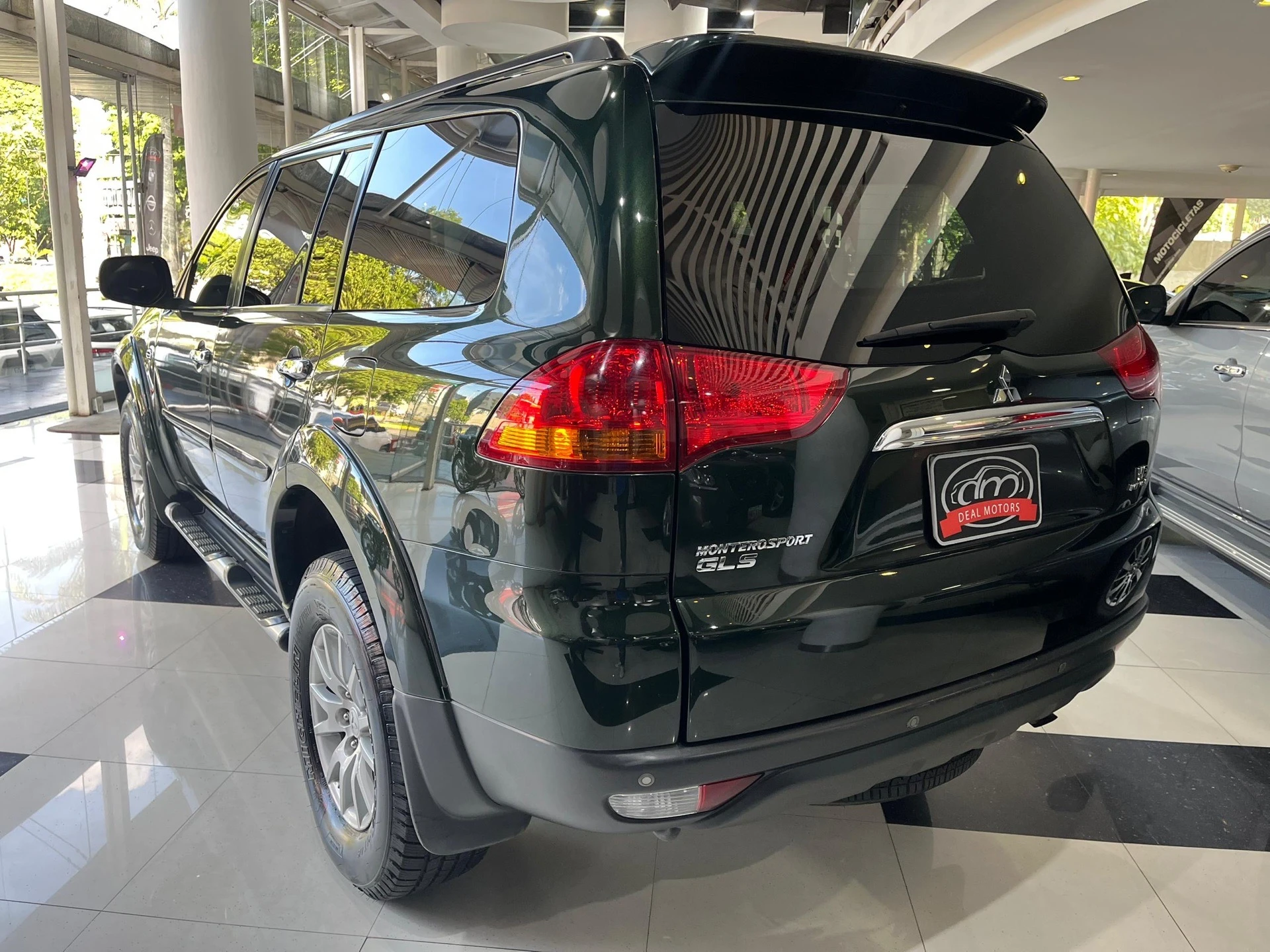 2014 Mitsubishi Montero Sport Blindado nivel 3 — foto 5