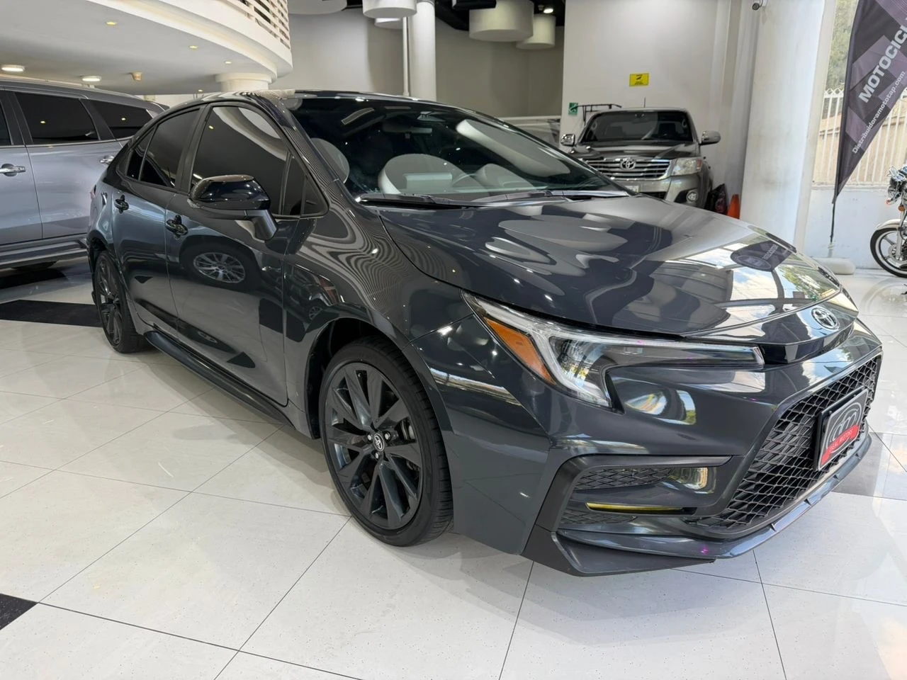 2024 Toyota Corolla SE — foto 2