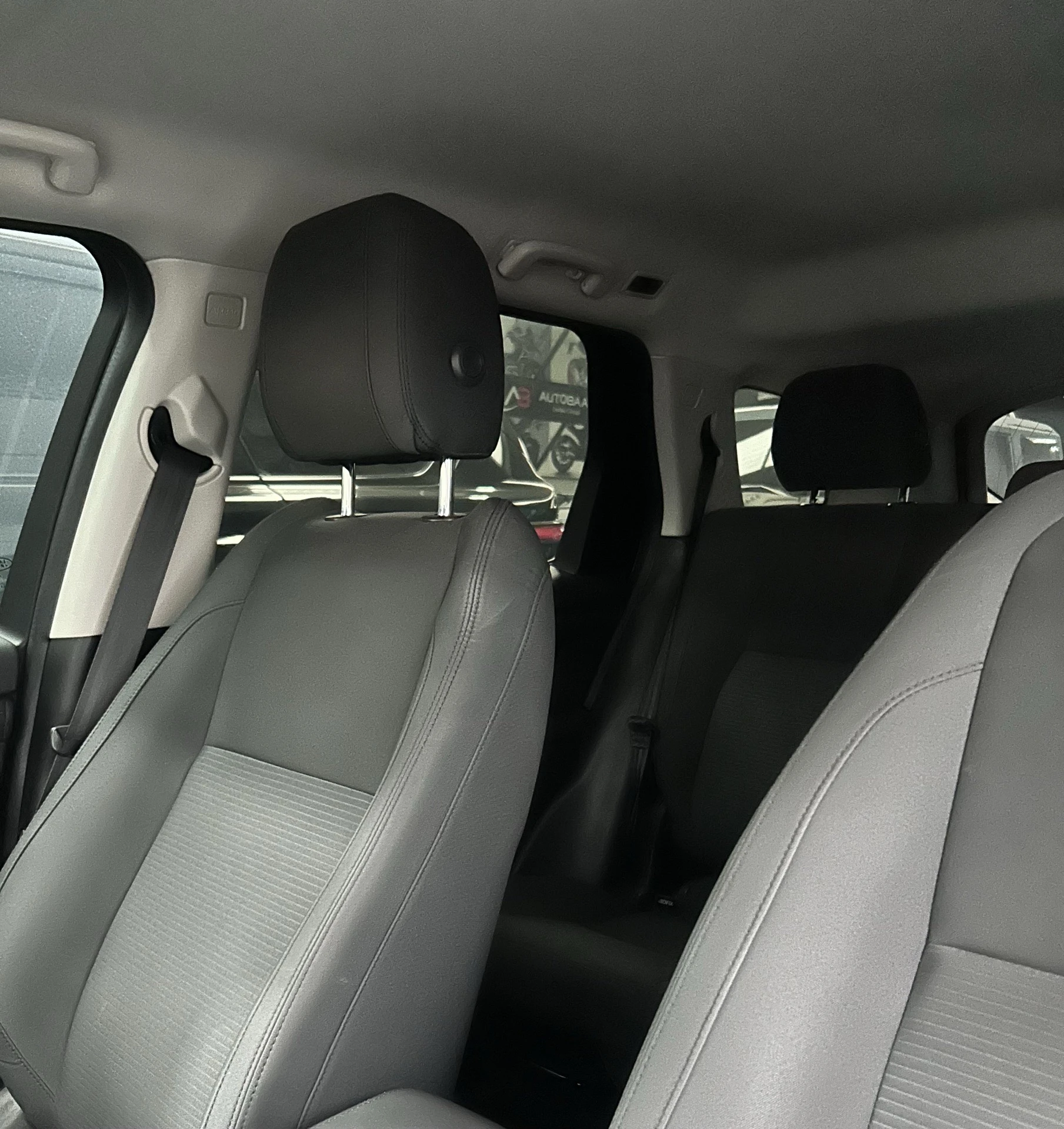 2020 Land Rover Discovery 3 P250 — foto 3