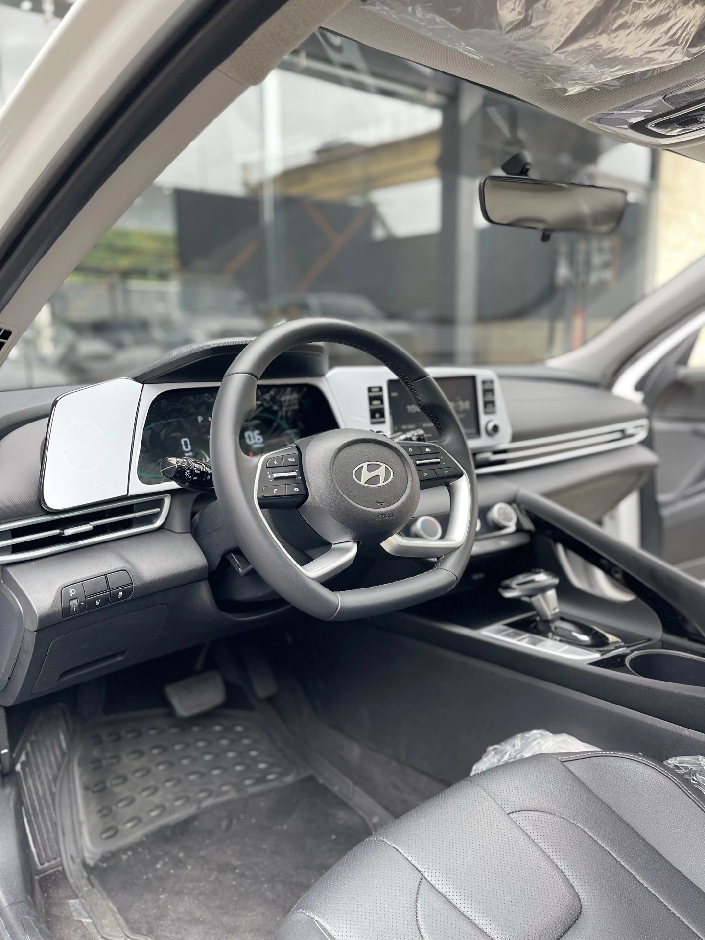 2025 Hyundai Elantra GLS — foto 5