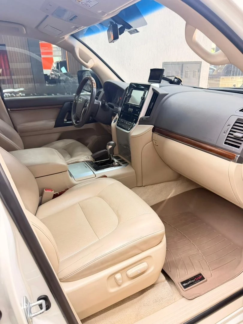 2018 Toyota Land Cruiser G R — foto 4