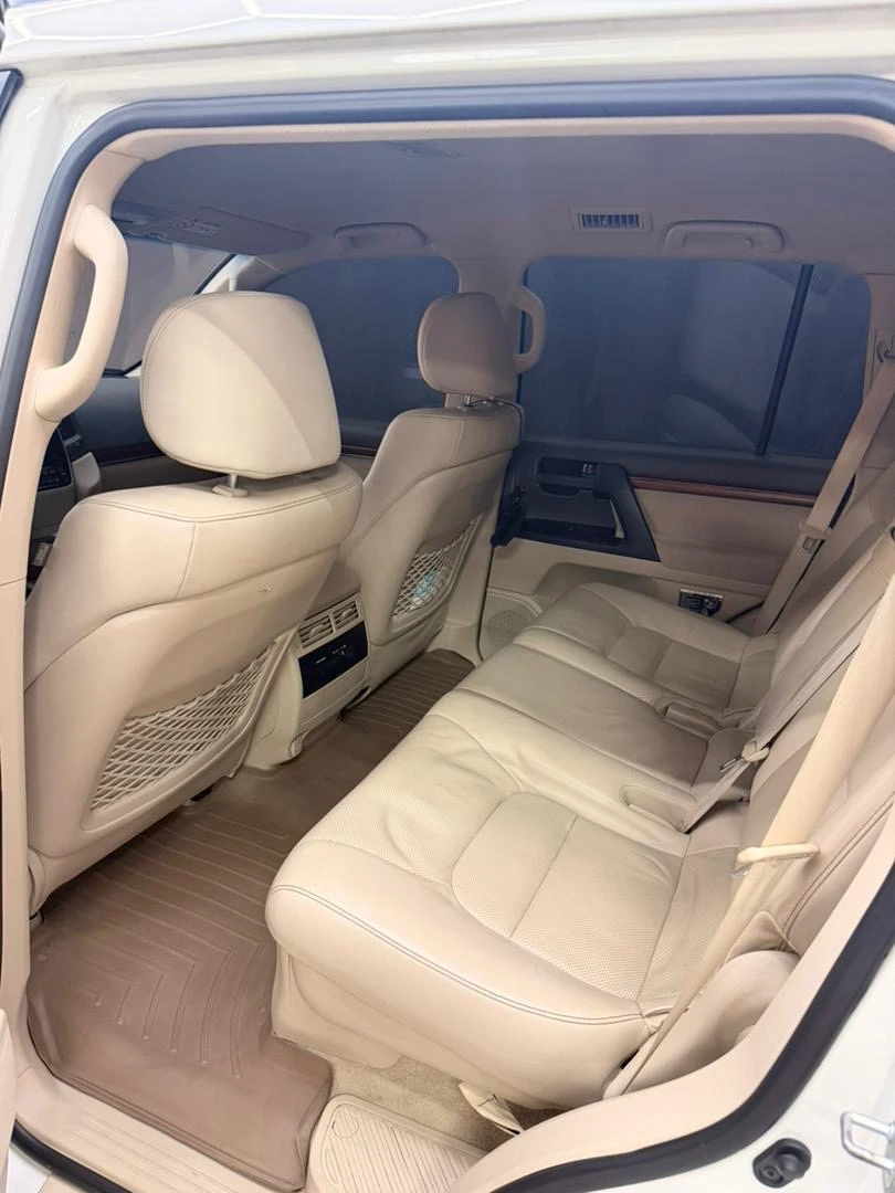 2018 Toyota Land Cruiser G R — foto 7