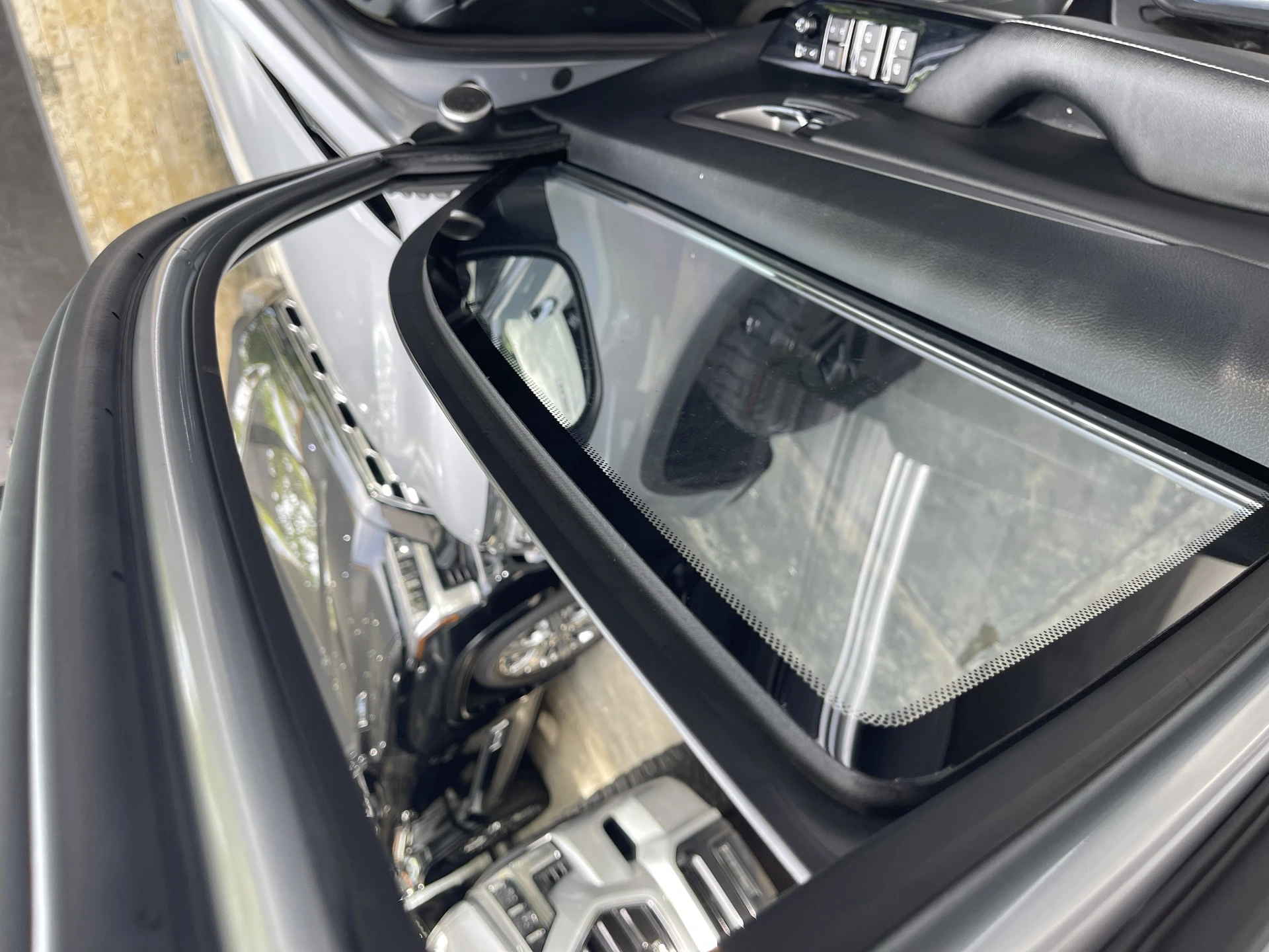 2026 Toyota Fortuner SW4 blindada — foto 13