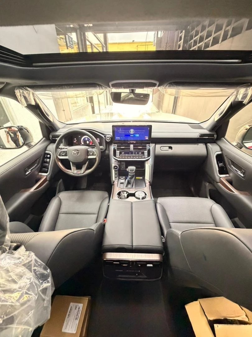 2026 Toyota Land Cruiser 300 GR — foto 10