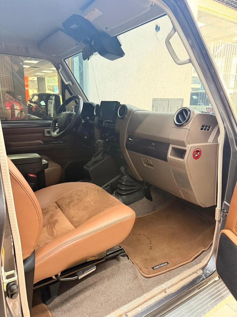 2024 Toyota Land Cruiser Serie 76 machito — foto 7