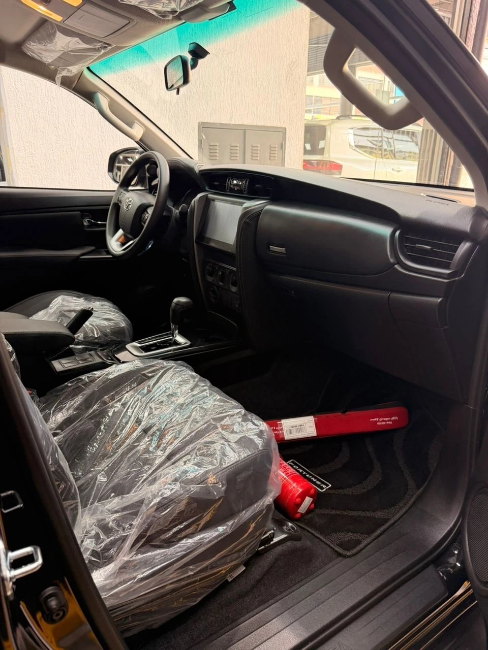 2026 Toyota Fortuner Exr — foto 7
