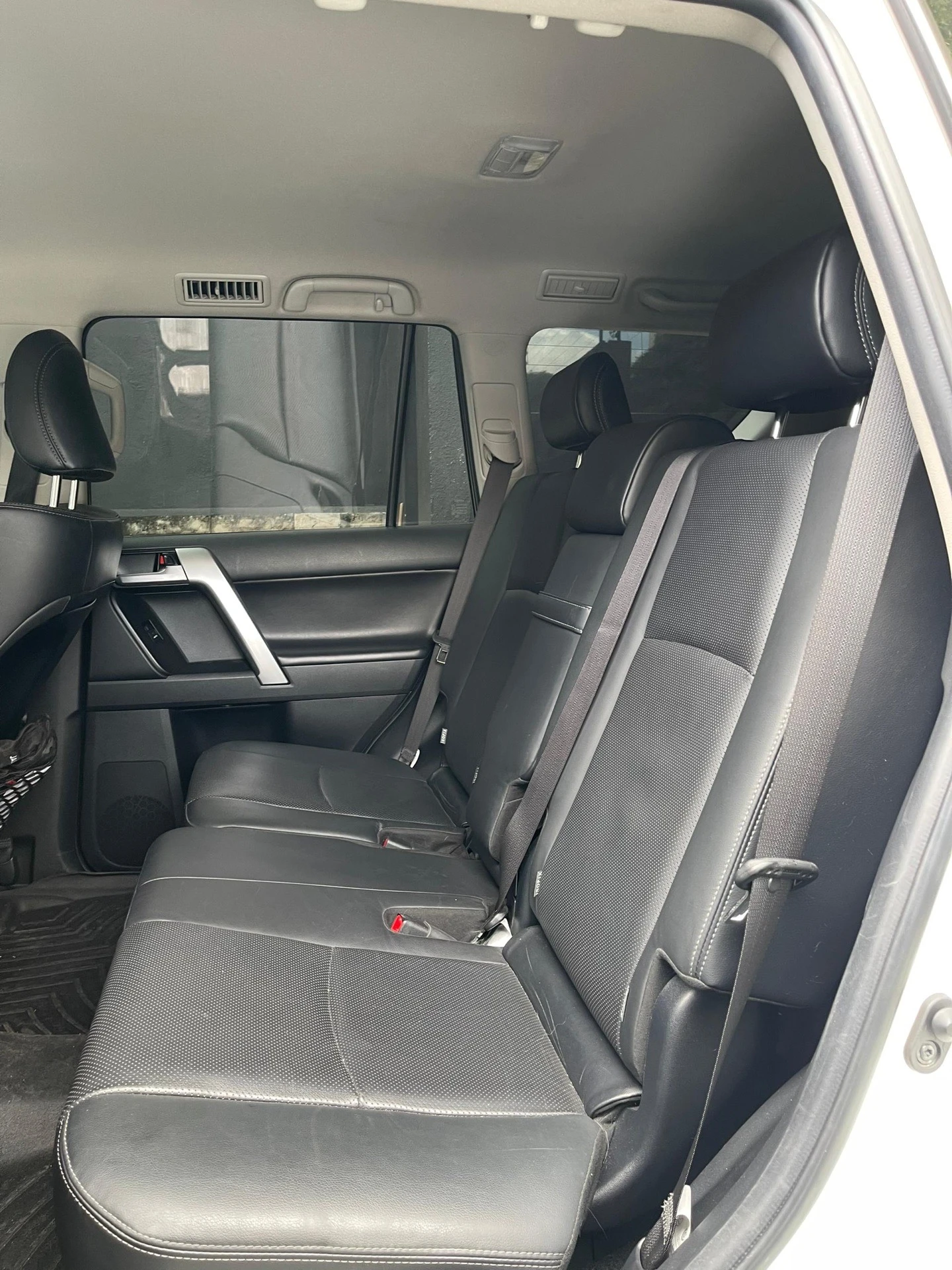 2023 Toyota Land Cruiser Prado versión japonesa — foto 9
