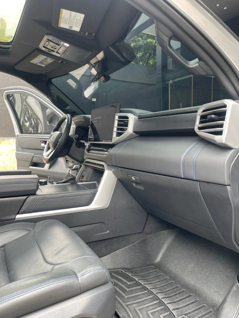 2024 Toyota Sequoia Platinum — foto 9