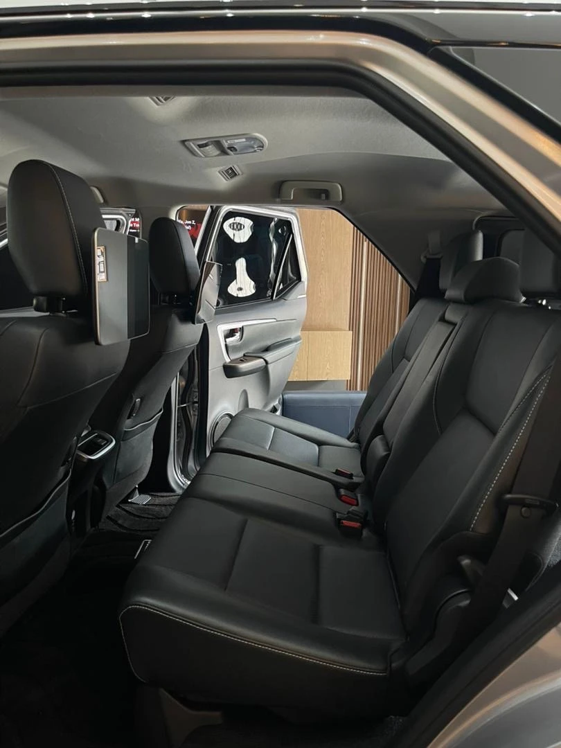2025 Toyota Fortuner GR — foto 9