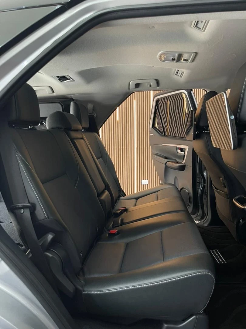 2025 Toyota Fortuner GR — foto 7