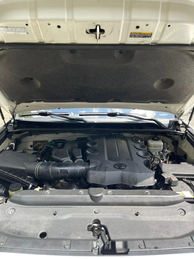 2019 Toyota 4Runner Nightshade — foto 12