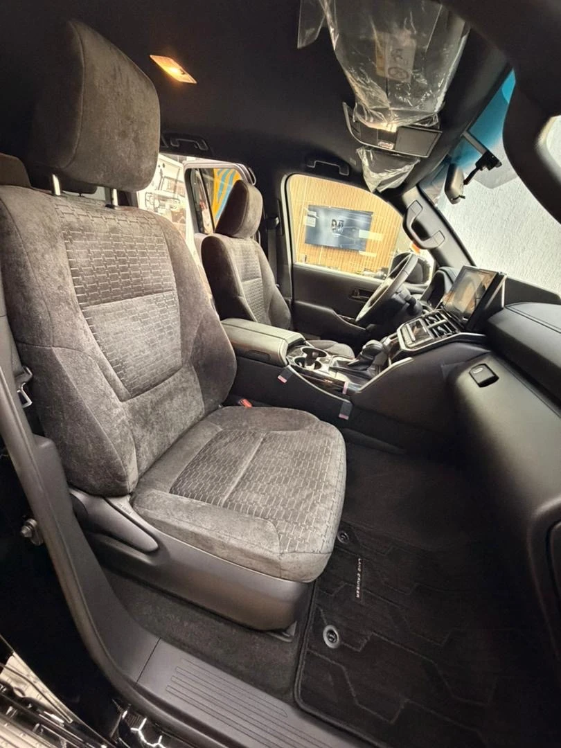 2025 Toyota Land Cruiser 300 — foto 19