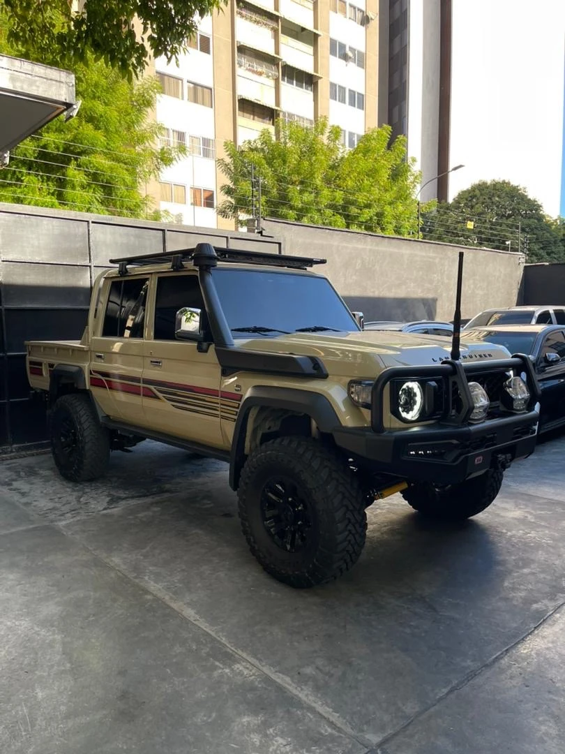 2025 Toyota Land Cruiser Serie 79 hembrita — foto 3