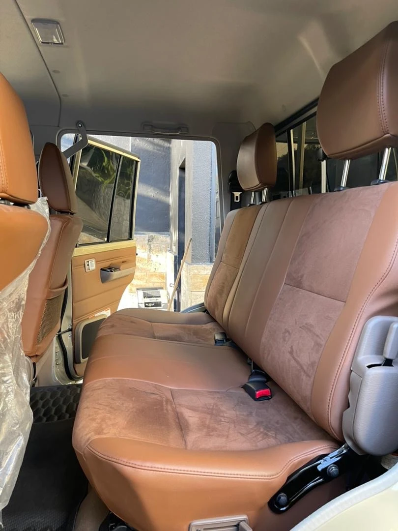 2025 Toyota Land Cruiser Serie 79 hembrita — foto 10