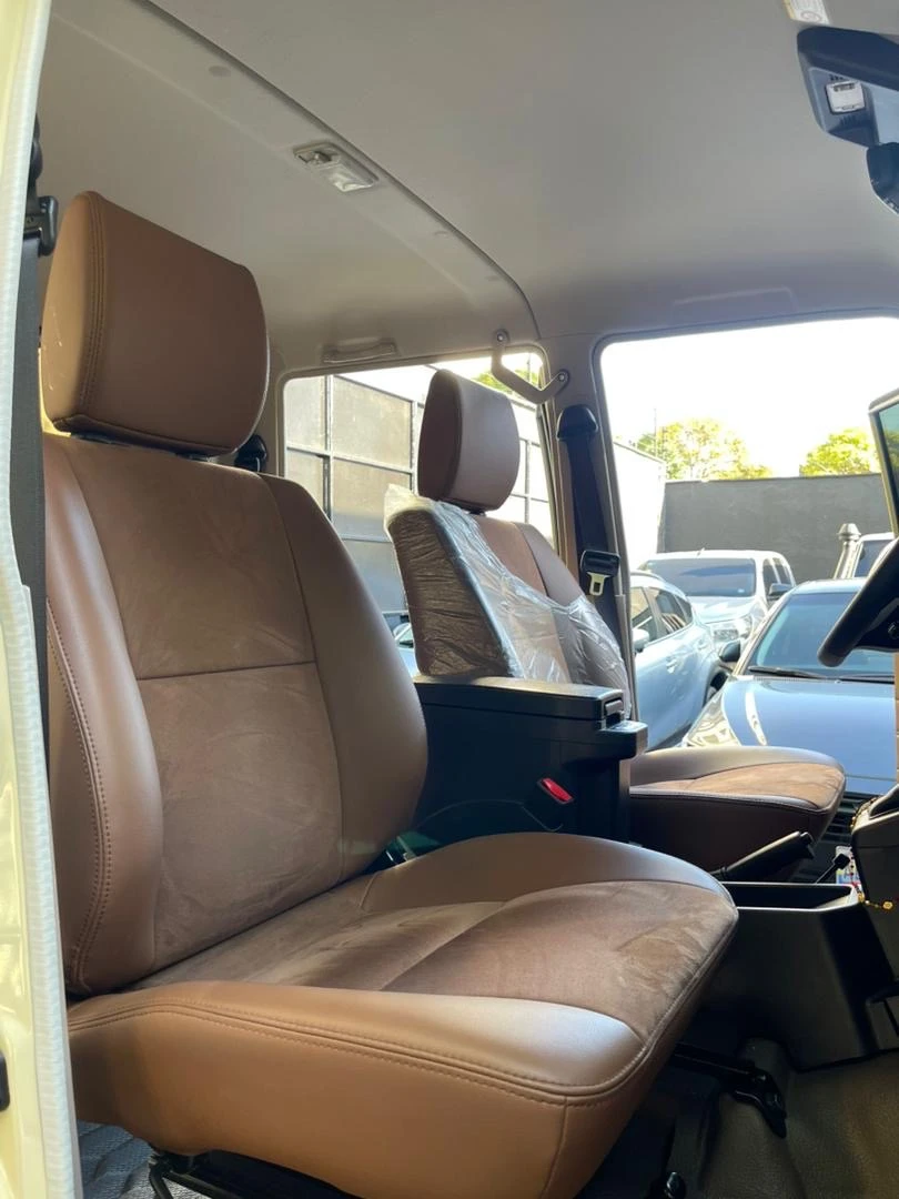 2025 Toyota Land Cruiser Serie 79 hembrita — foto 13