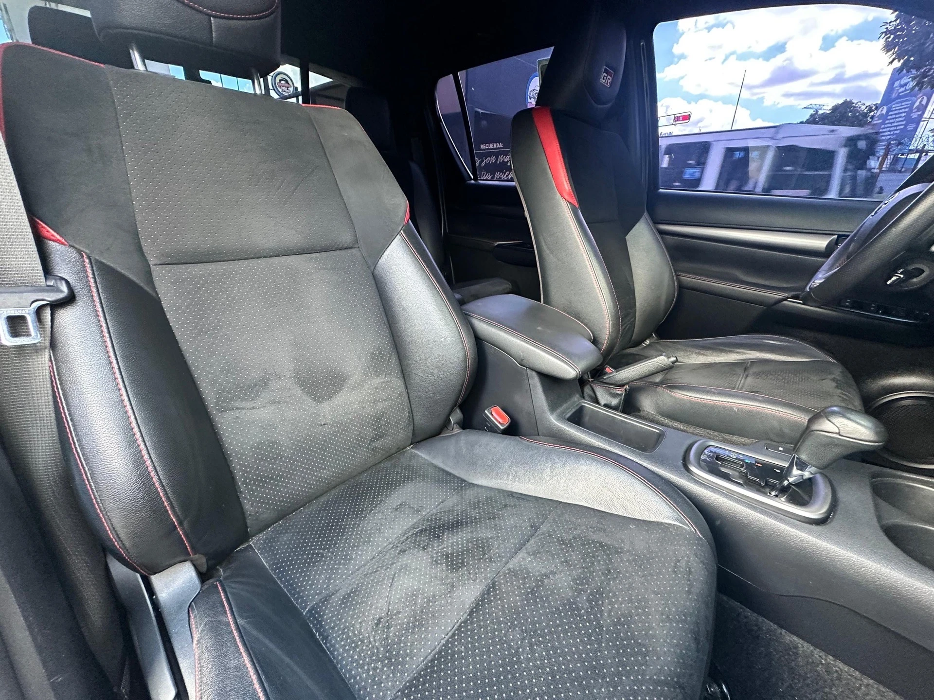 2023 Toyota Hilux GR — foto 4
