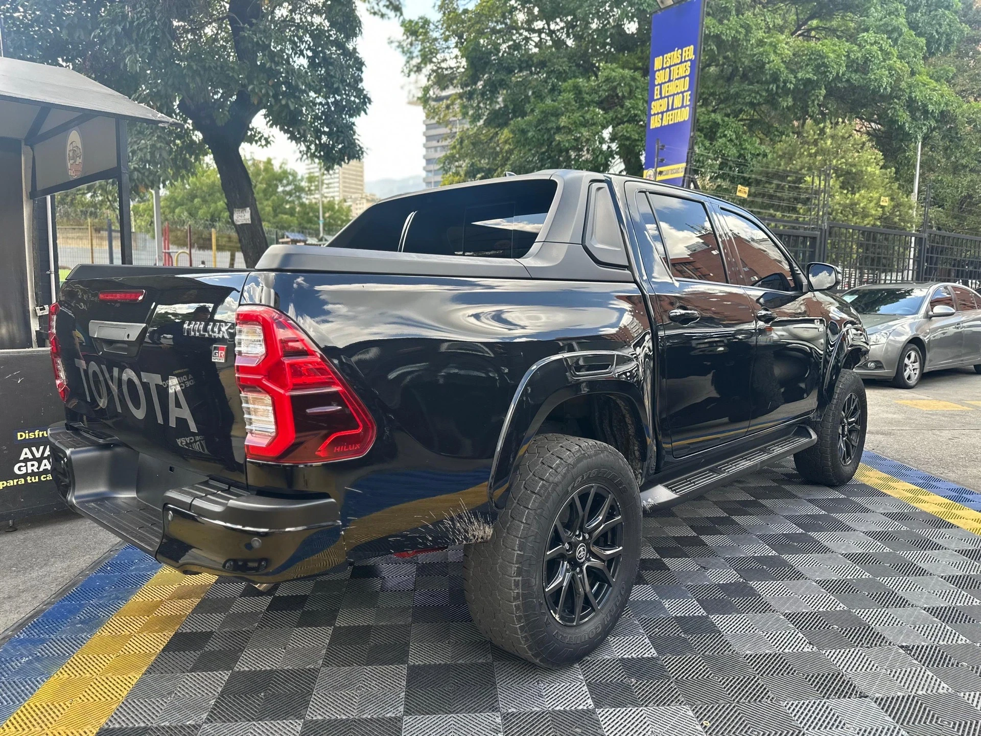 2023 Toyota Hilux GR — foto 7