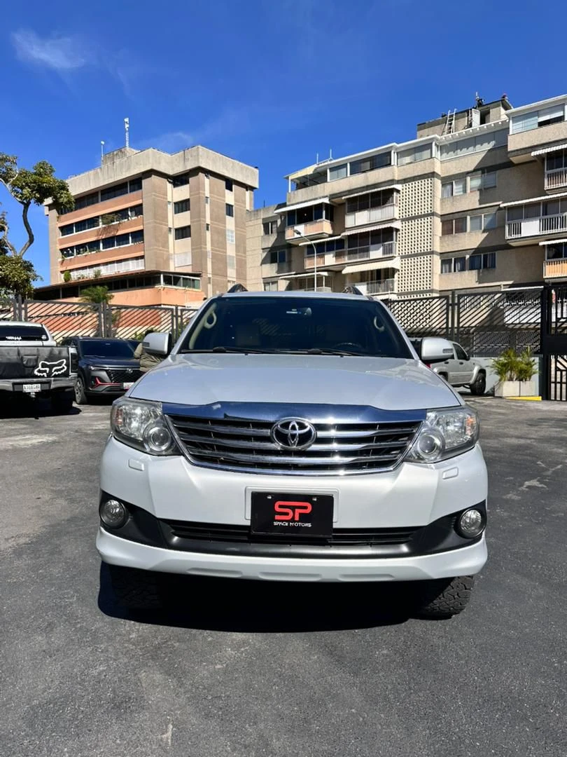 2018 Toyota Fortuner 4x4 2018 — foto 2