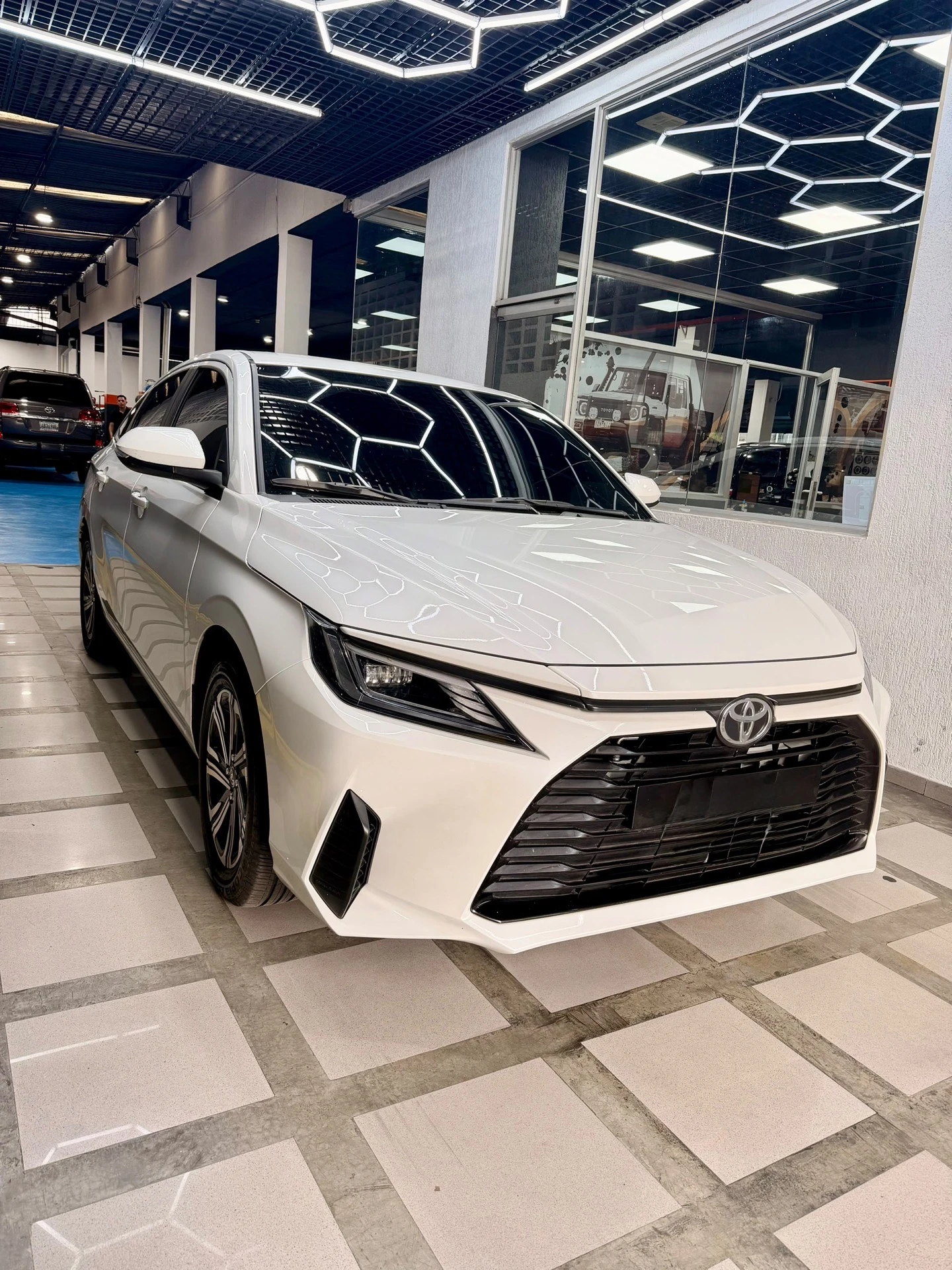2026 Toyota Yaris E — foto 13