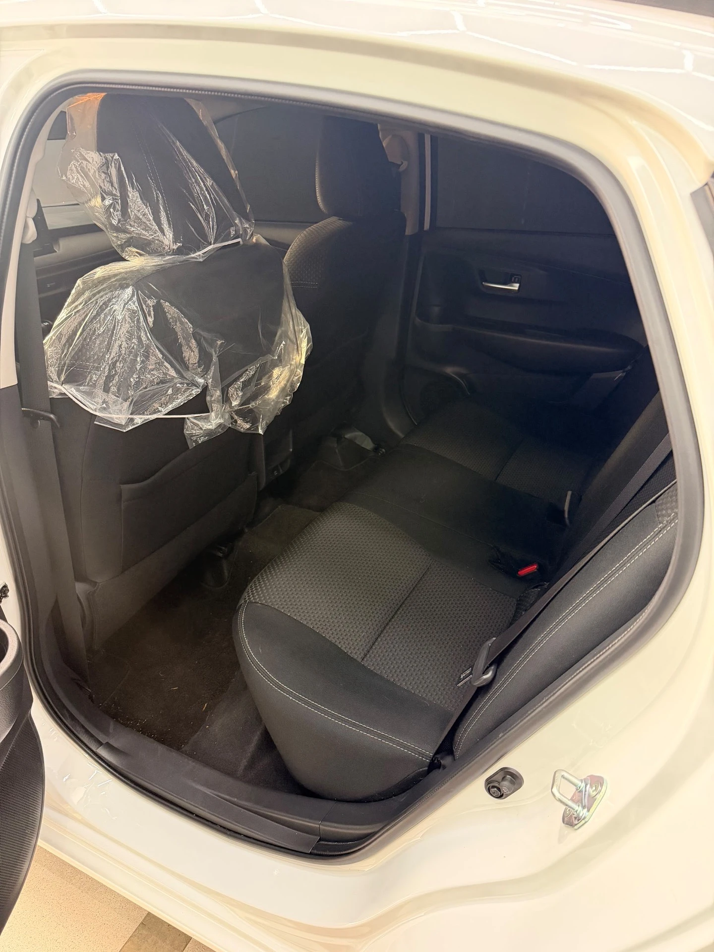 2026 Toyota Yaris E — foto 18