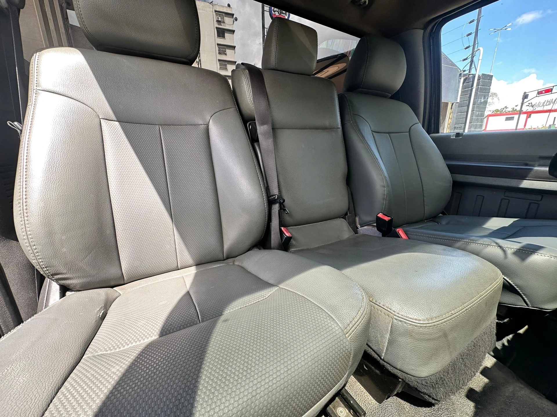 2012 Ford F-250 — foto 5