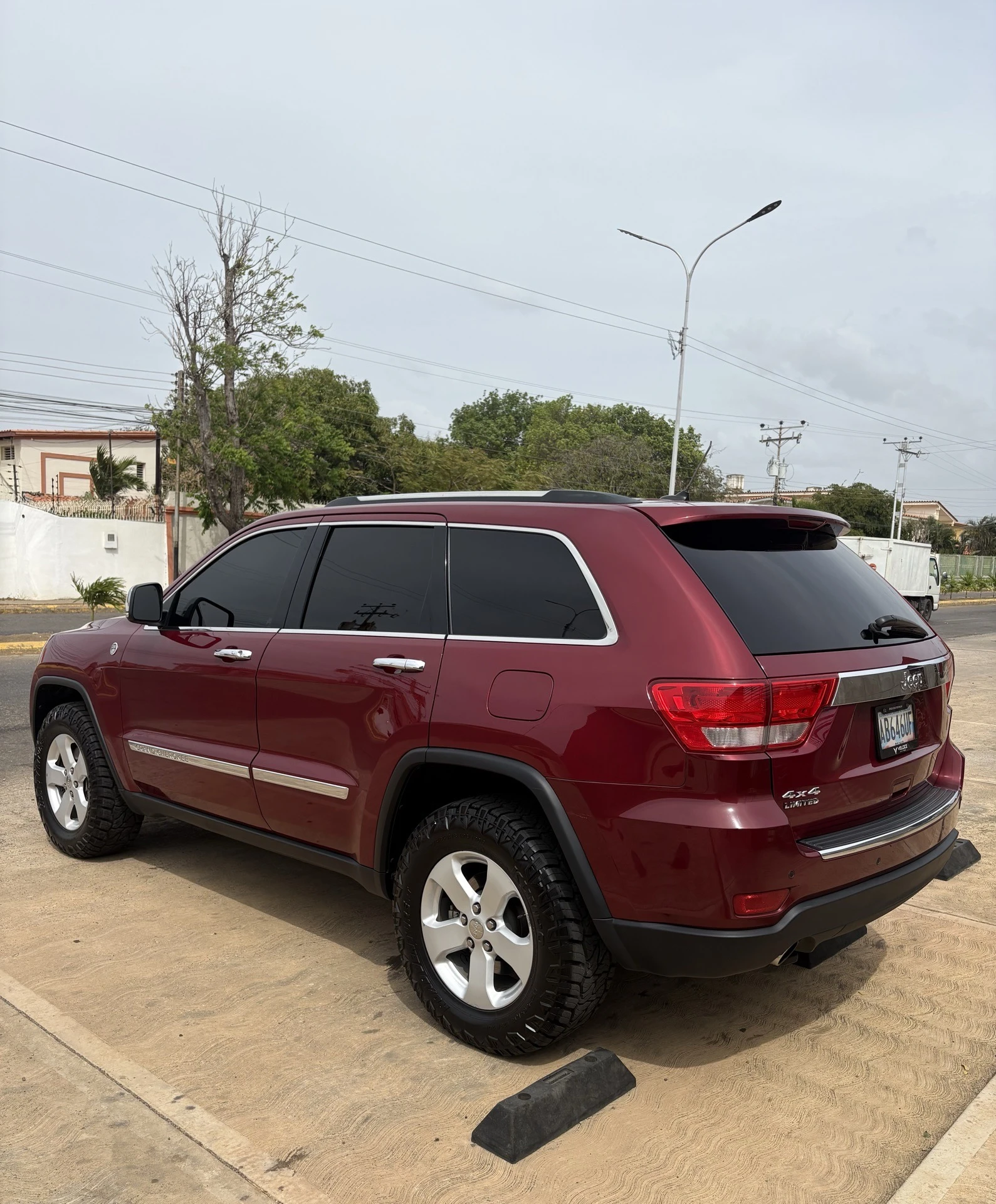 2012 Jeep Grand Cherokee Limited 4x4 — foto 12