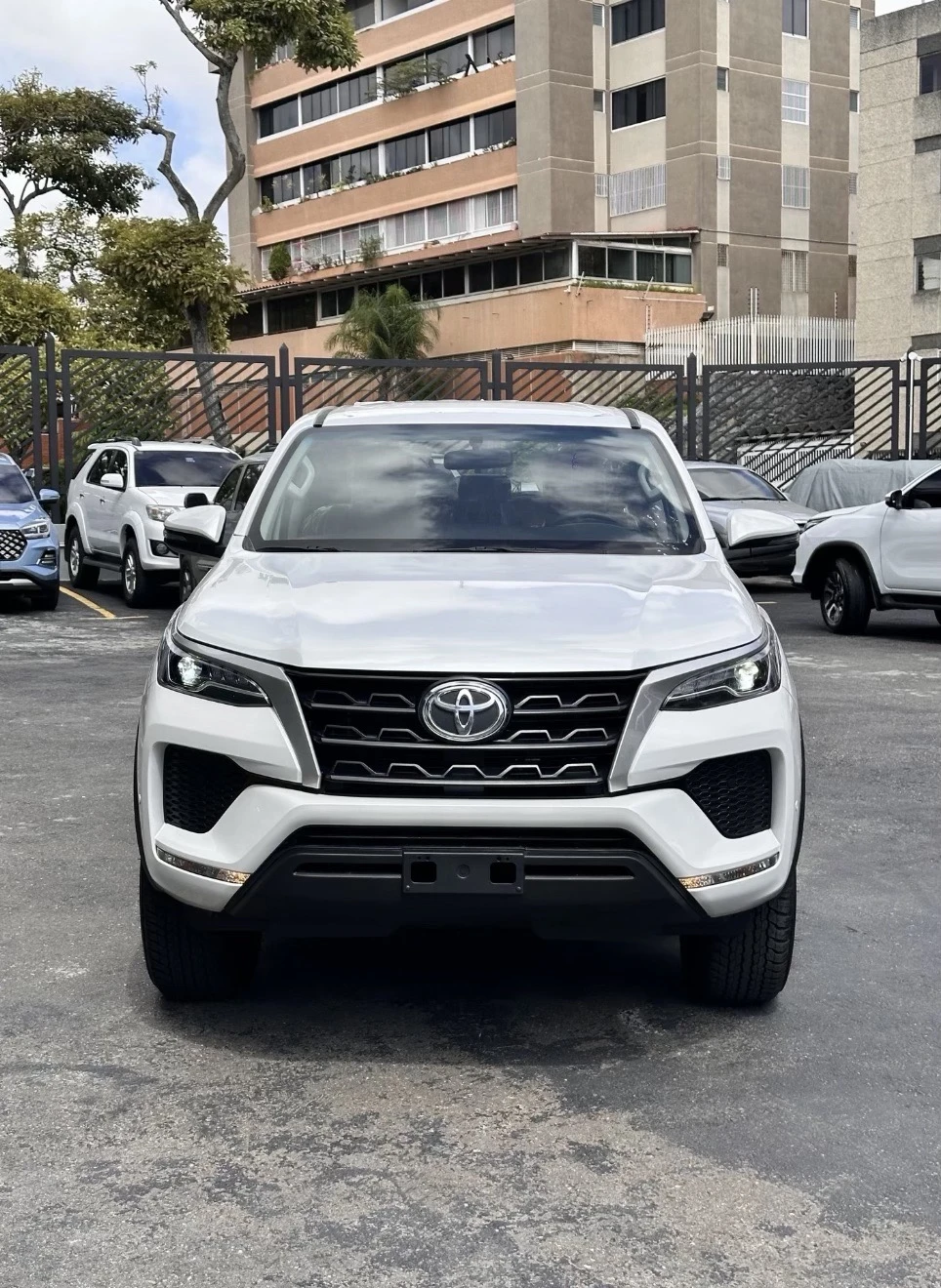 2025 Toyota Fortuner 2.7 — foto 3