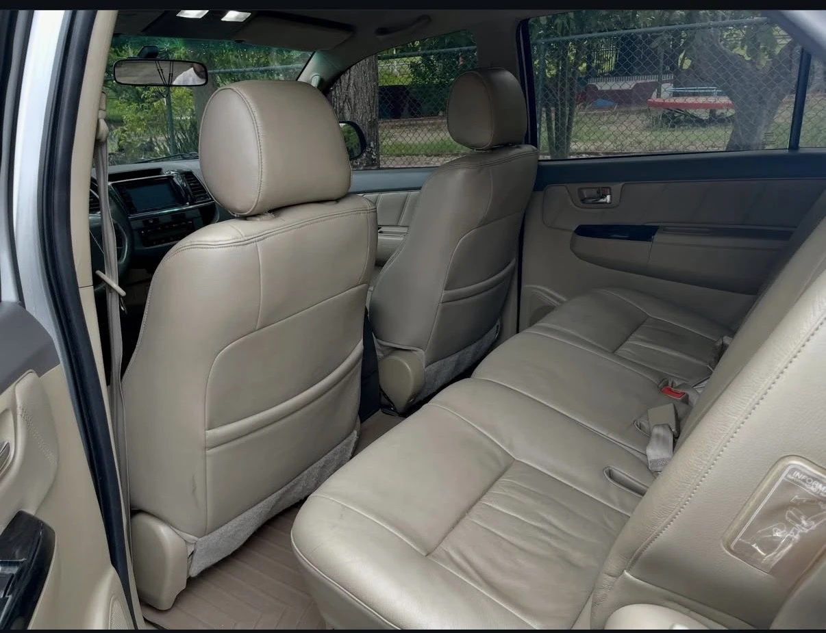 2013 Toyota Fortuner — foto 7