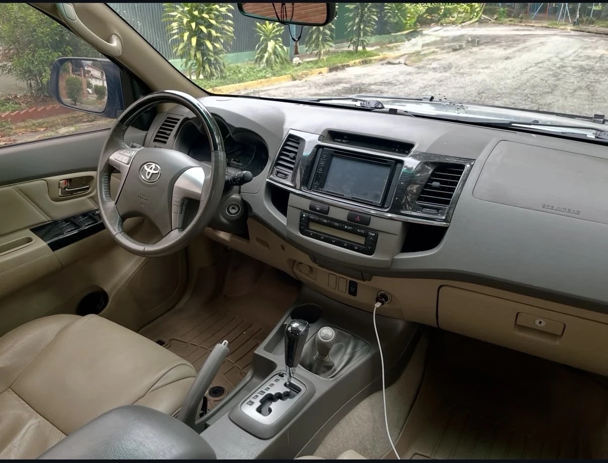 2013 Toyota Fortuner — foto 5