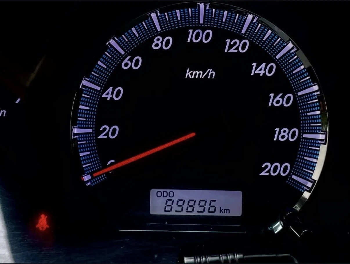 2013 Toyota Fortuner — foto 9