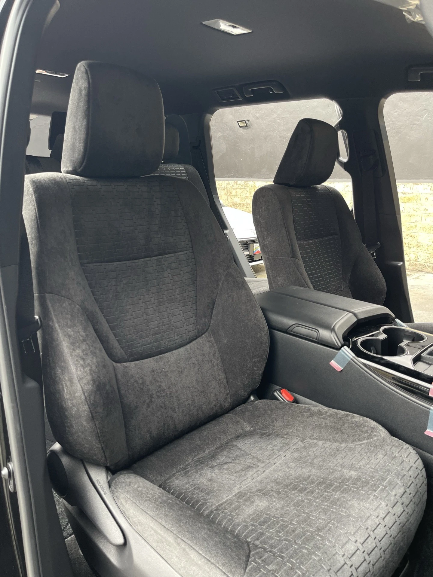 2025 Toyota Land Cruiser 300 GXR — foto 5