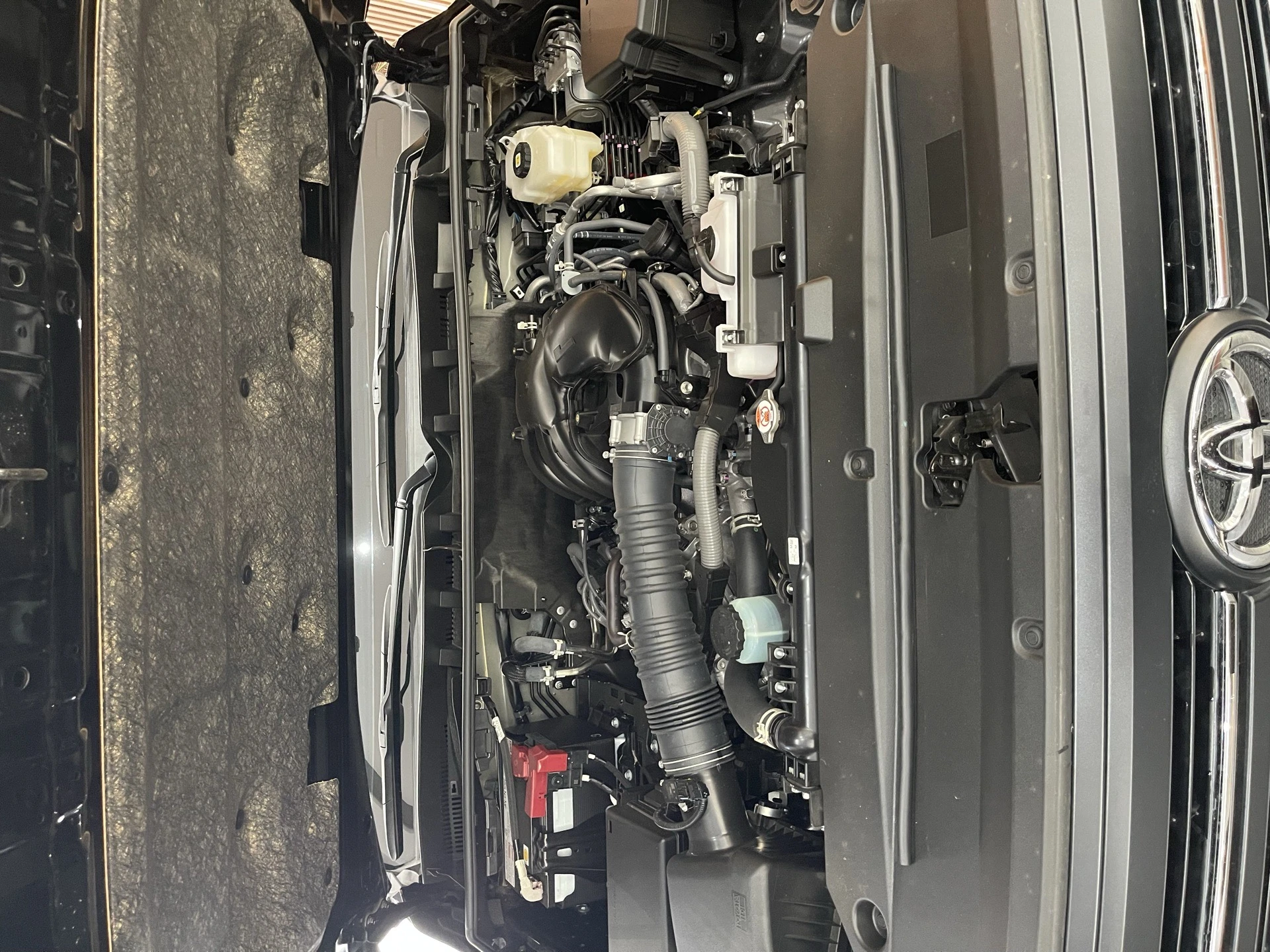 2025 Toyota Land Cruiser 300 GXR — foto 11