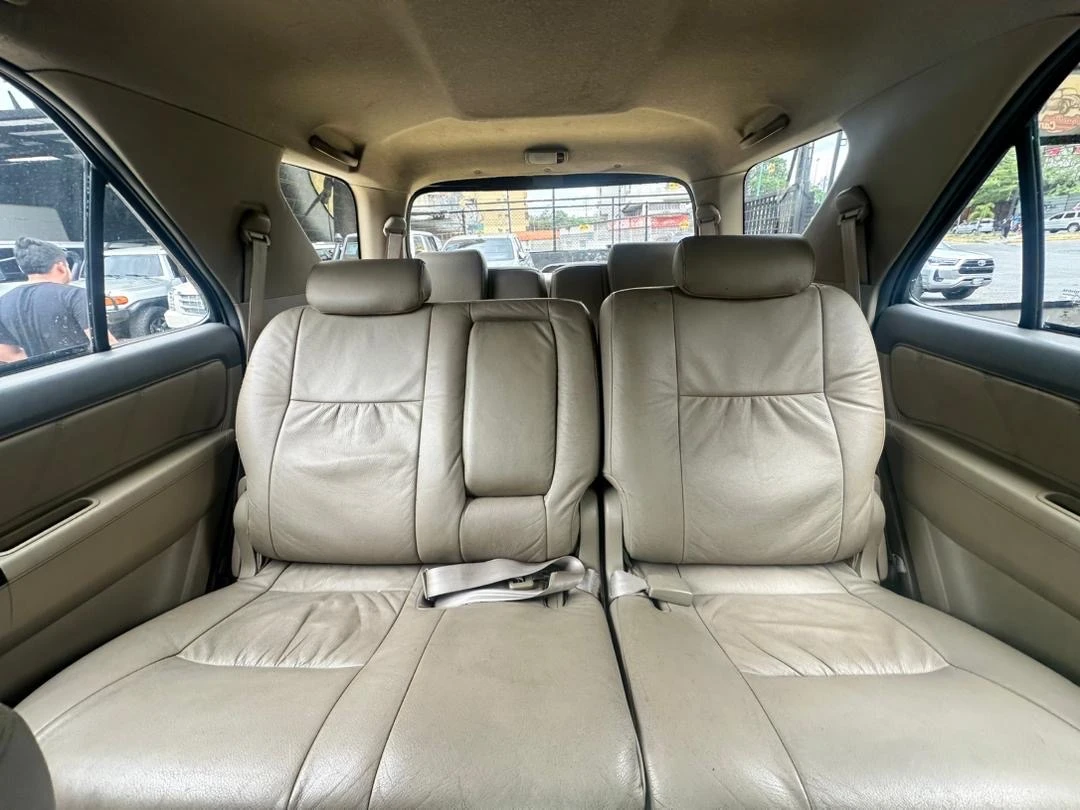 2013 Toyota Fortuner Sr — foto 5