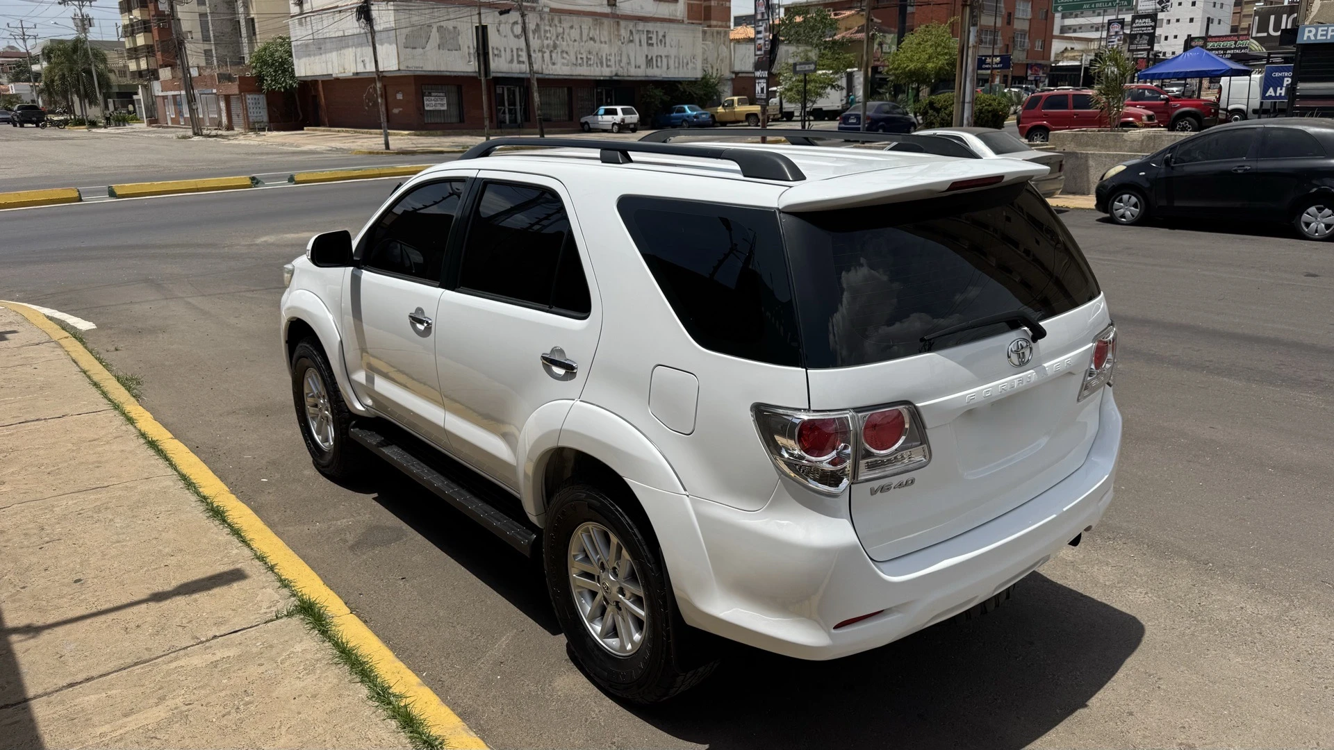 2012 Toyota Fortuner V6 4.0 4X4 — foto 2