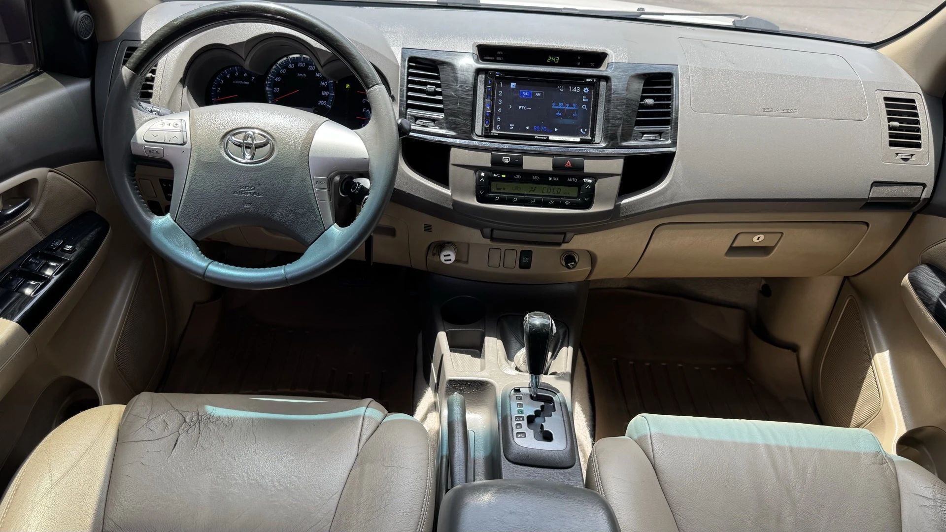 2012 Toyota Fortuner V6 4.0 4X4 — foto 7