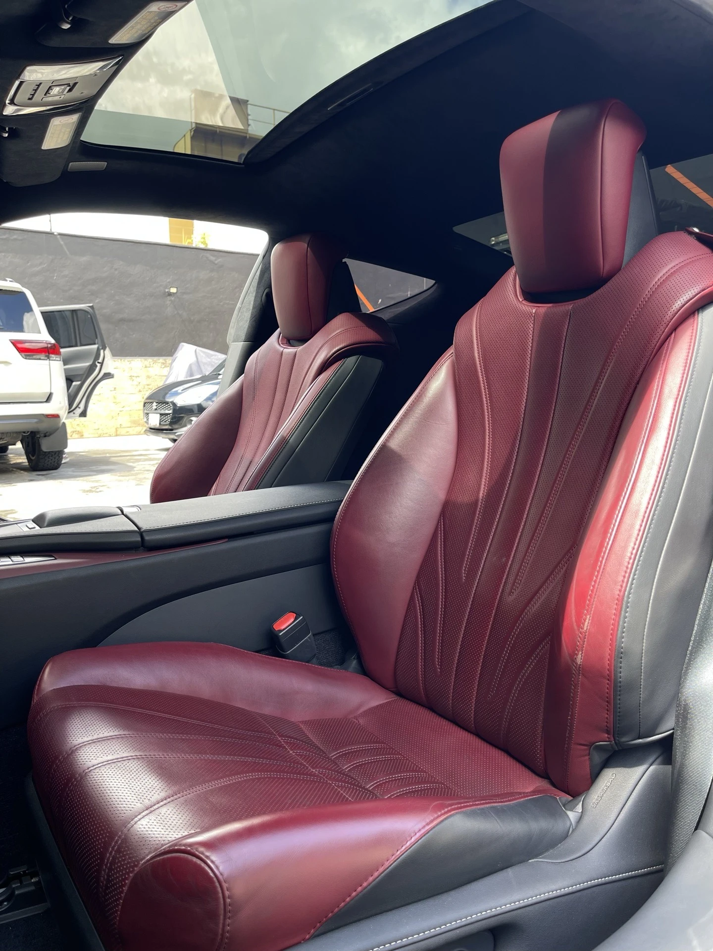 2018 Lexus LC 500 Solo 2 en el país — photo 6