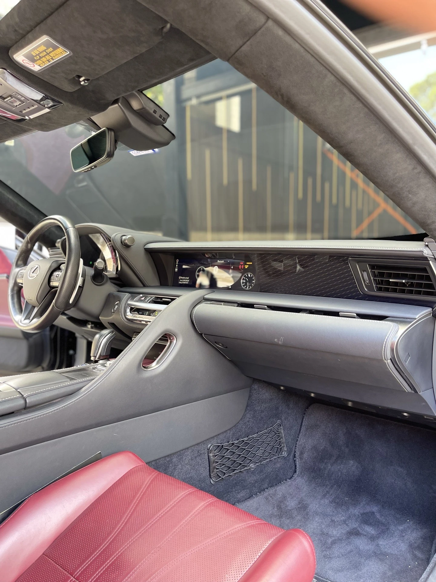 2018 Lexus LC 500 Solo 2 en el país — photo 7