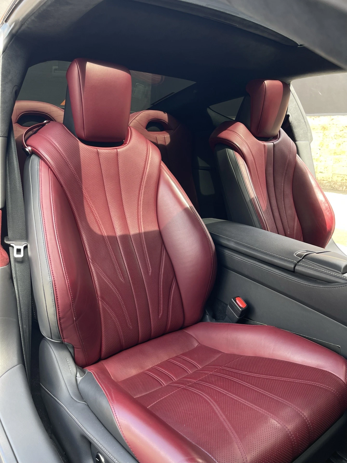 2018 Lexus LC 500 Solo 2 en el país — photo 8