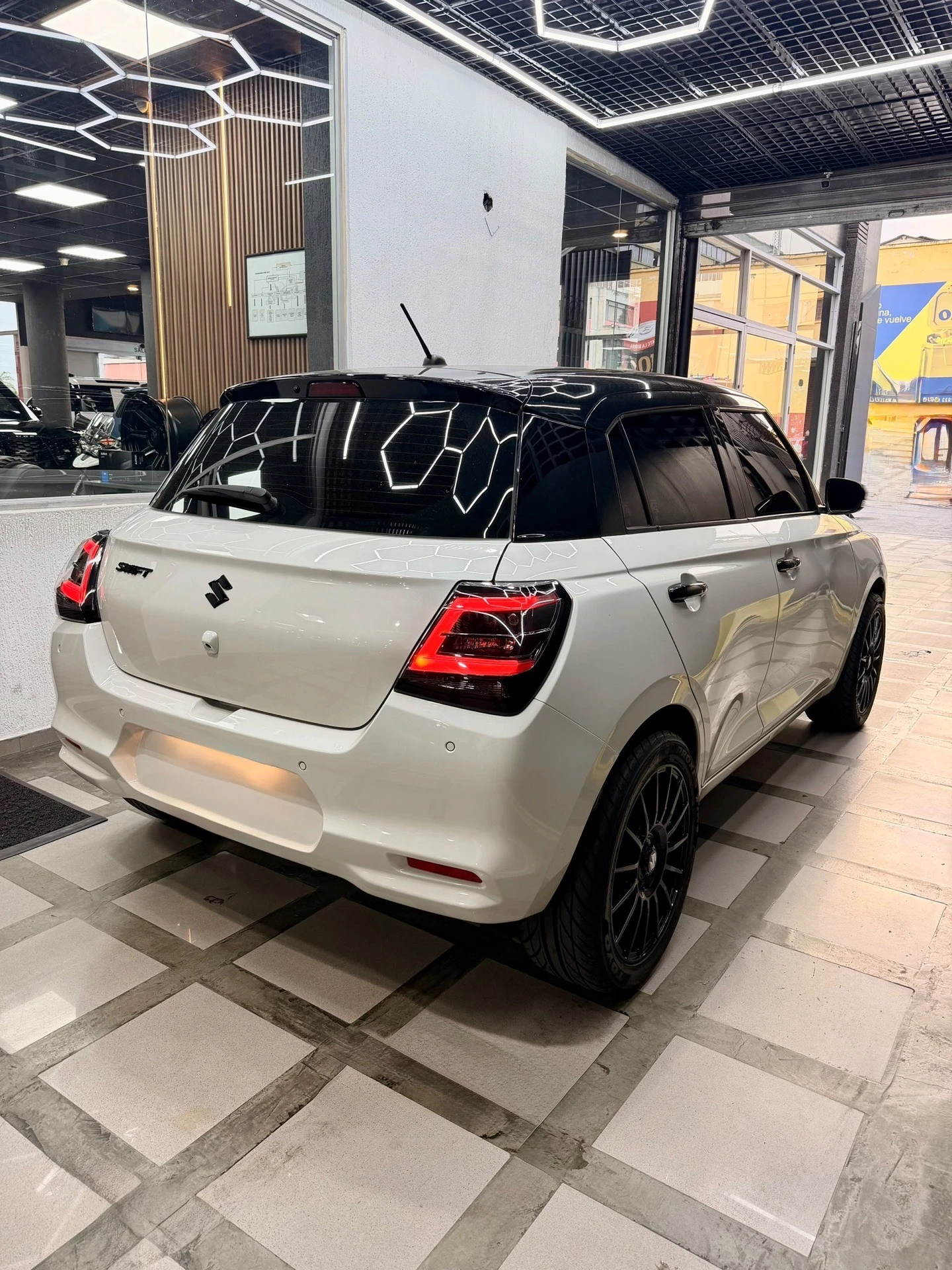2026 Suzuki Swift Sport GLX — foto 5