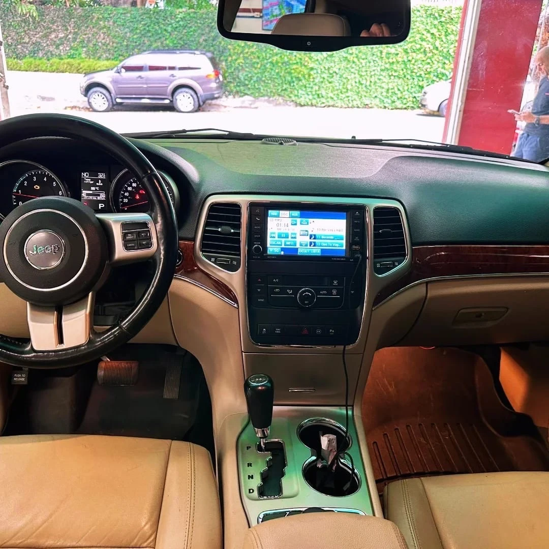 2012 Jeep Grand Cherokee Limited — foto 20
