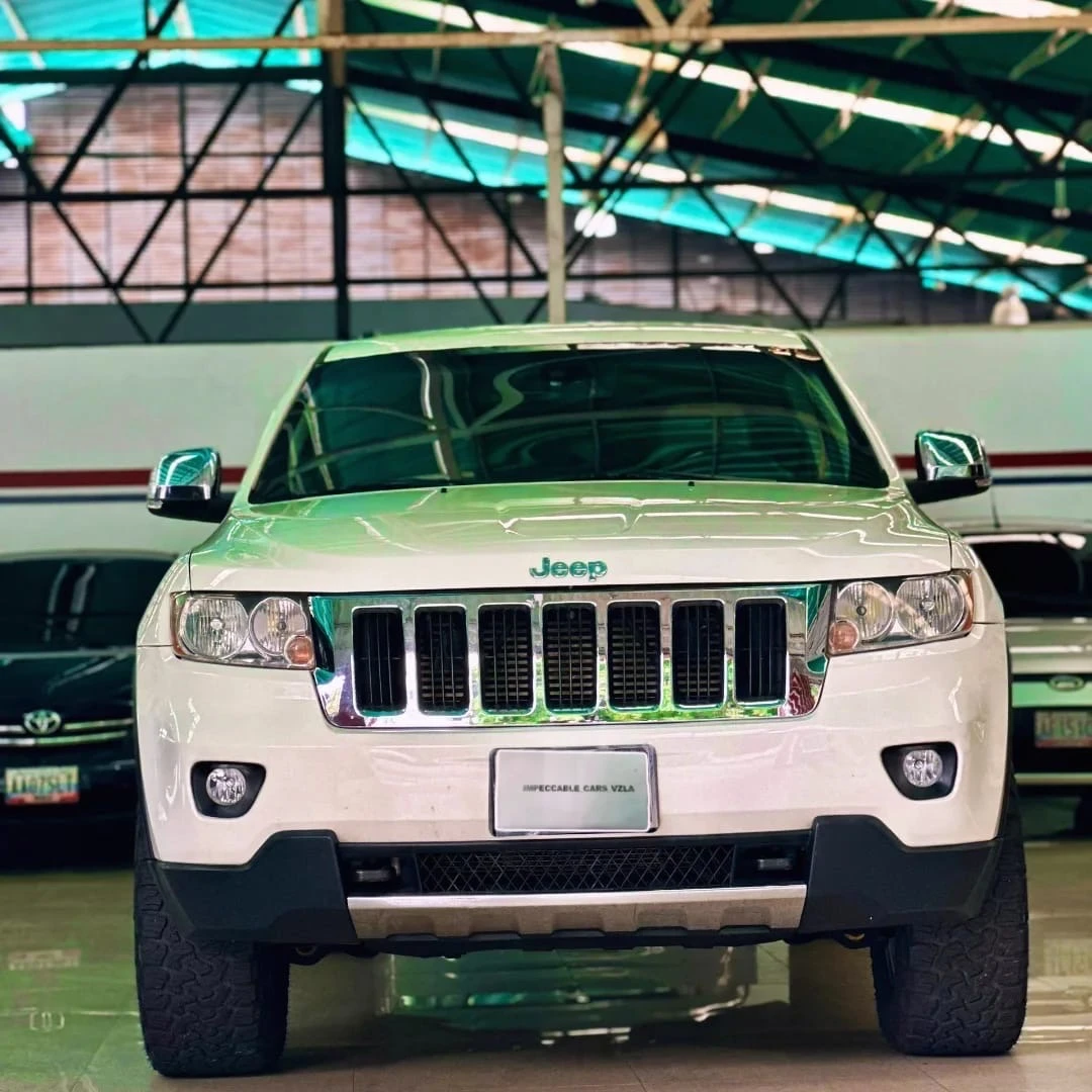 2012 Jeep Grand Cherokee Limited — foto 18