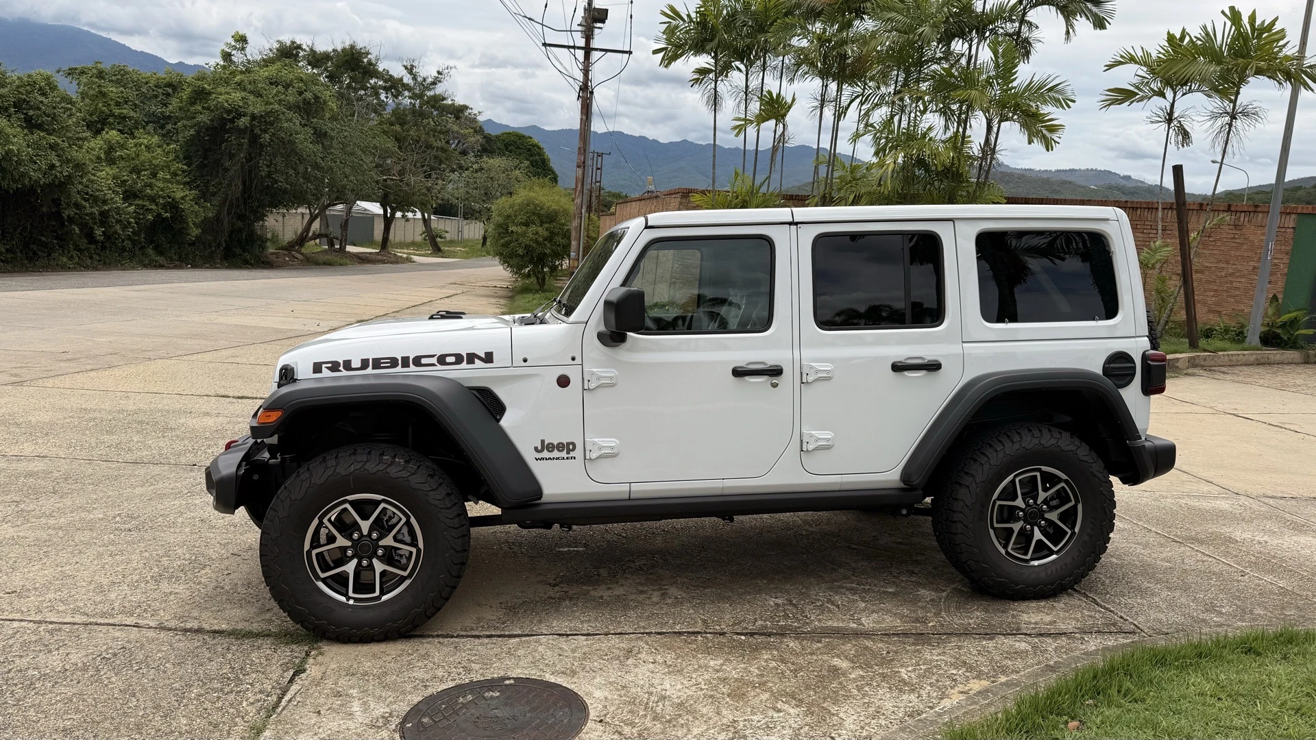 2026 Jeep Wrangler Rubicon Turbo 2.0L — foto 2