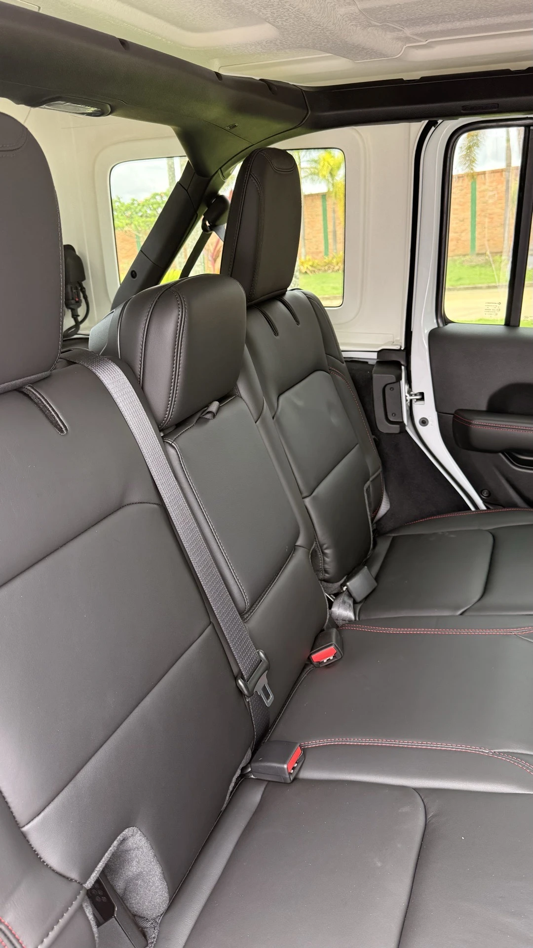 2026 Jeep Wrangler Rubicon Turbo 2.0L — foto 8