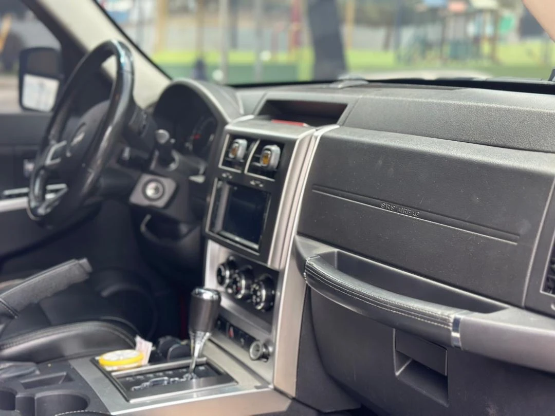 2010 Jeep Cherokee KK — foto 2