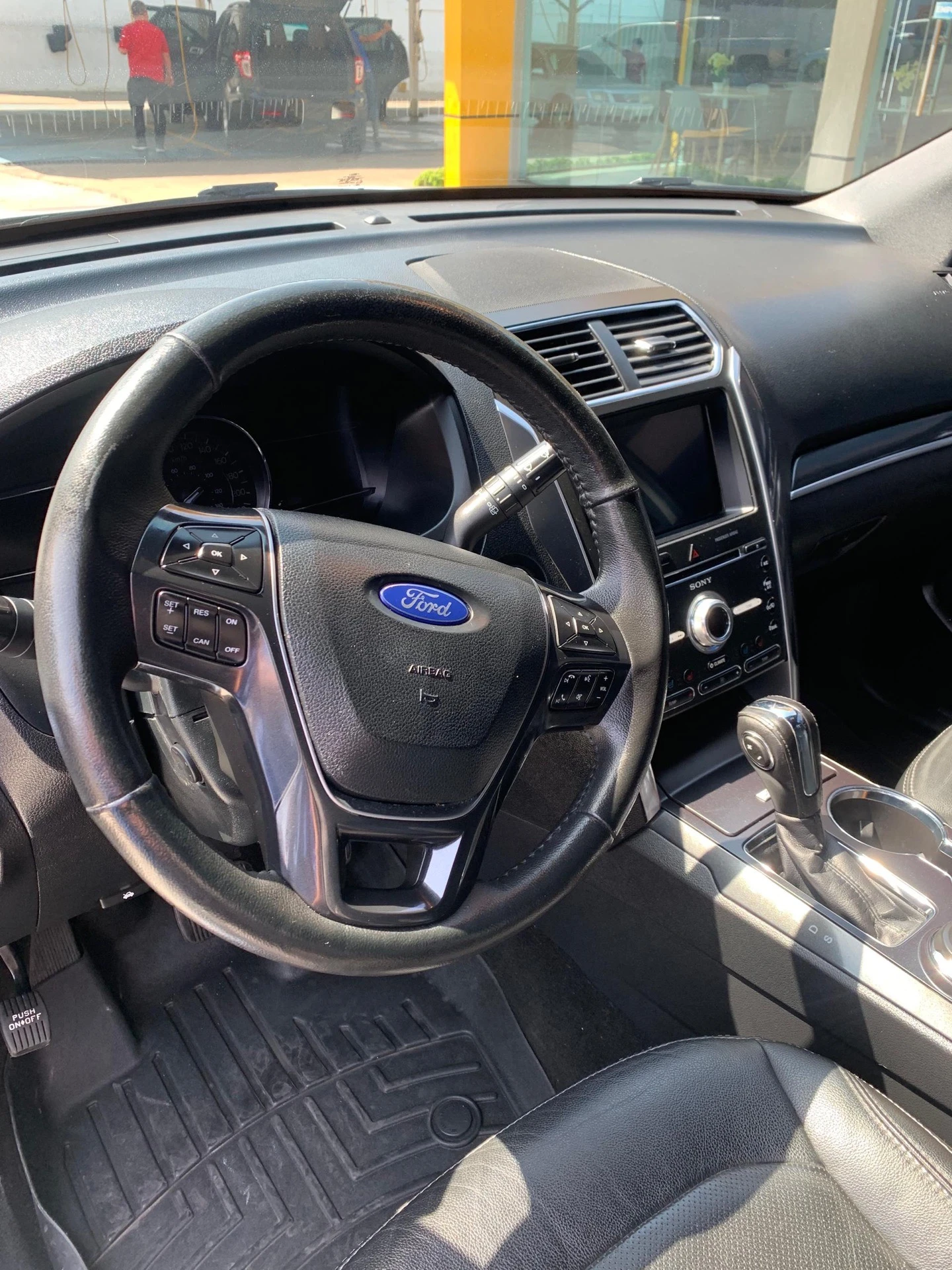 2019 Ford Explorer Sport Sport — foto 10