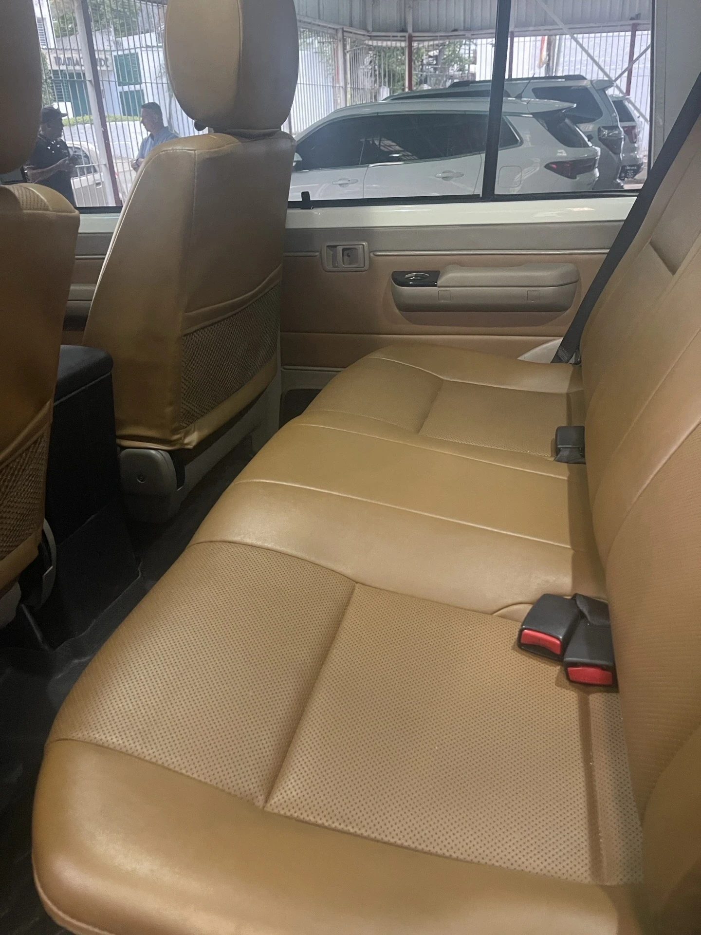 2022 Toyota Land Cruiser S76 70 Aniversario — foto 3